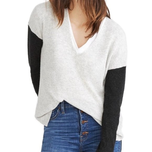 Madewell Womens Warm Light V-Neck Color Block Sweater Gray Black Size XS - Picture 2 of 6